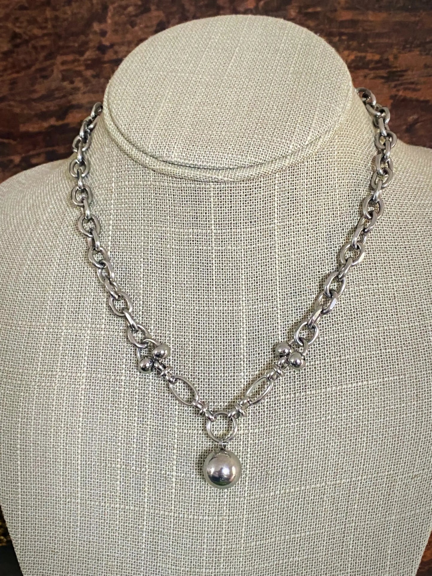 LOBERO CHARM CHOKER